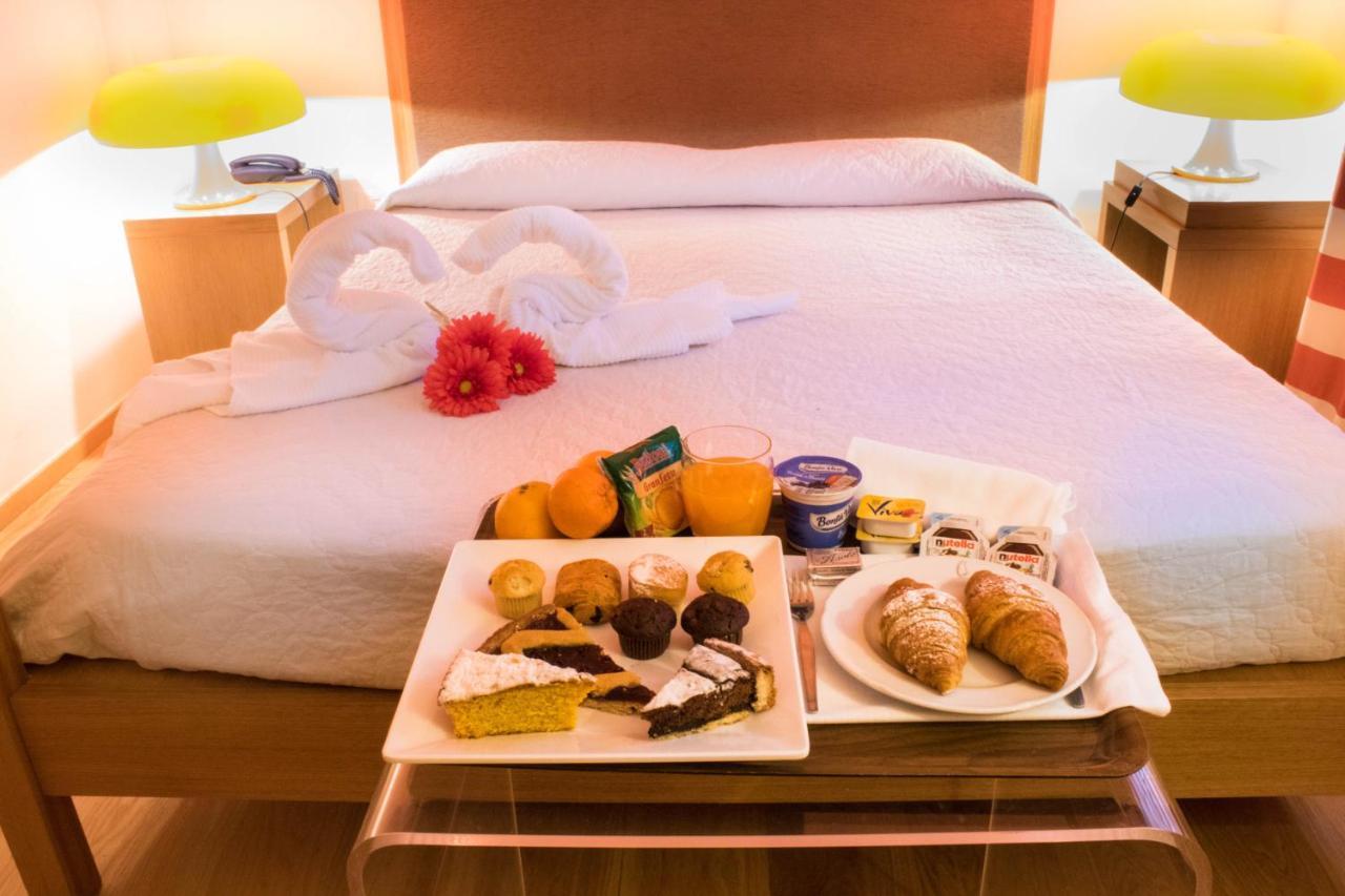 סלסומאג'יורה טרמה Le Querce Hotel מראה חיצוני תמונה
